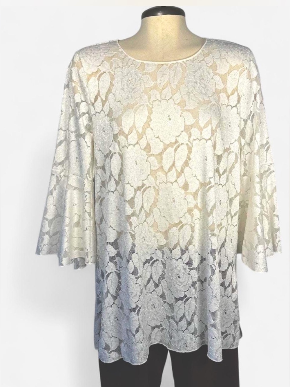 Nally & Millie USA White Floral Lace Overlay Bell Sleeve Tunic Size S/M